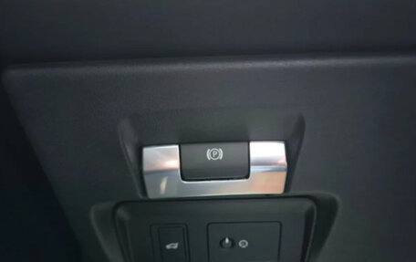 Land Rover Range Rover Evoque II, 2020 год, 2 800 000 рублей, 15 фотография