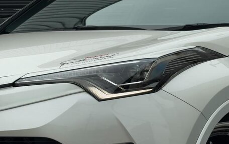 Toyota C-HR I рестайлинг, 2023 год, 1 590 000 рублей, 2 фотография