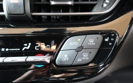 Toyota C-HR I рестайлинг, 2023 год, 1 590 000 рублей, 24 фотография