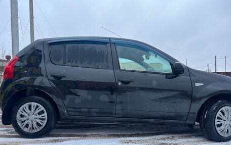 Renault Sandero I, 2014 год, 450 000 рублей, 2 фотография