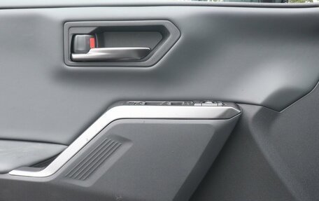 Toyota RAV4, 2025 год, 4 480 000 рублей, 9 фотография