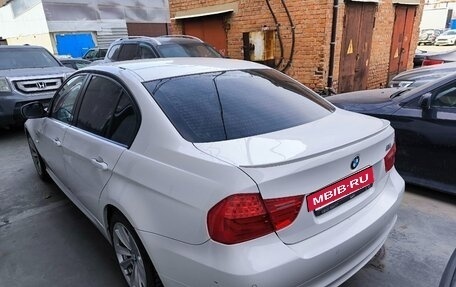 BMW 3 серия, 2011 год, 1 100 000 рублей, 3 фотография