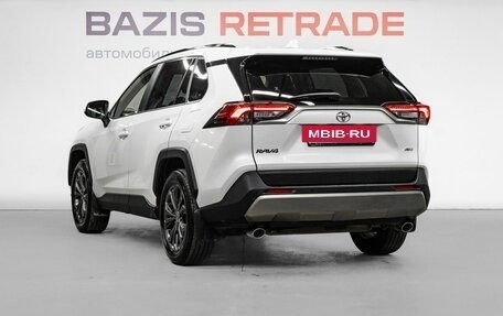 Toyota RAV4, 2023 год, 3 999 000 рублей, 8 фотография