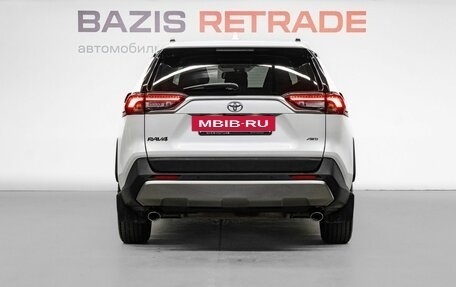 Toyota RAV4, 2023 год, 3 999 000 рублей, 7 фотография