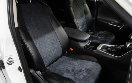 Toyota RAV4, 2023 год, 3 999 000 рублей, 18 фотография