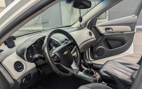 Chevrolet Cruze II, 2013 год, 950 000 рублей, 7 фотография