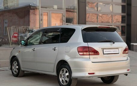 Toyota Ipsum II, 2001 год, 805 000 рублей, 7 фотография