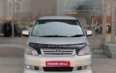 Toyota Ipsum II, 2001 год, 805 000 рублей, 2 фотография