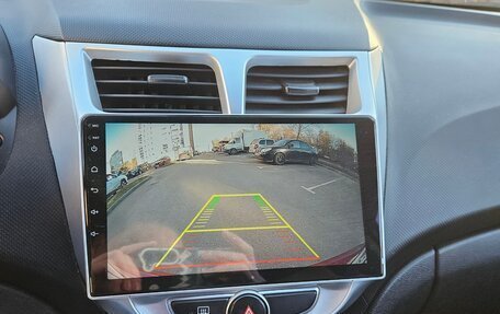 Hyundai Solaris II рестайлинг, 2013 год, 850 000 рублей, 17 фотография