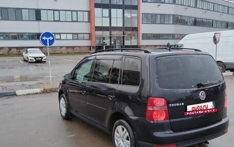 Volkswagen Touran III, 2008 год, 800 000 рублей, 9 фотография