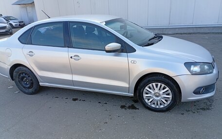 Volkswagen Polo VI (EU Market), 2013 год, 425 000 рублей, 3 фотография