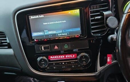 Mitsubishi Outlander III рестайлинг 3, 2016 год, 2 350 000 рублей, 14 фотография