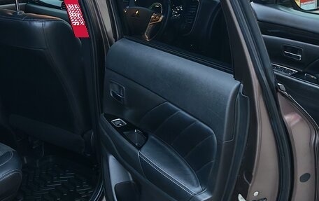 Mitsubishi Outlander III рестайлинг 3, 2016 год, 2 350 000 рублей, 17 фотография