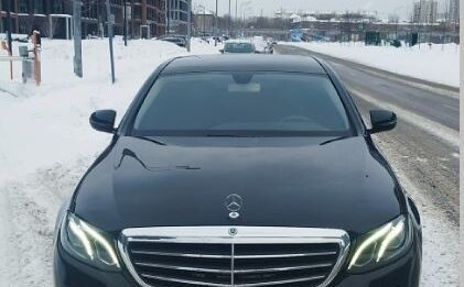 Mercedes-Benz E-Класс, 2019 год, 3 000 000 рублей, 7 фотография