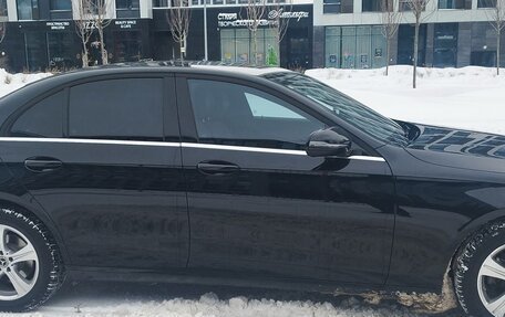 Mercedes-Benz E-Класс, 2019 год, 3 000 000 рублей, 8 фотография