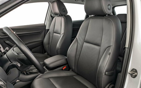 Skoda Karoq I, 2021 год, 2 200 000 рублей, 20 фотография