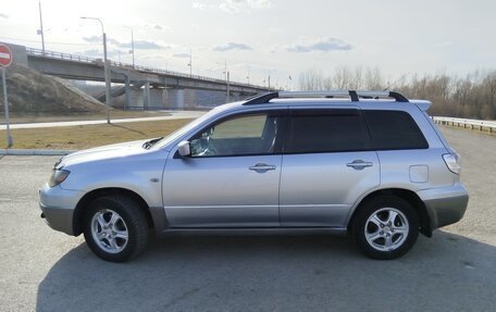 Mitsubishi Outlander III рестайлинг 3, 2004 год, 660 000 рублей, 3 фотография