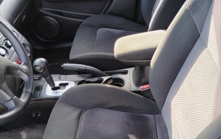 Mitsubishi Outlander III рестайлинг 3, 2004 год, 660 000 рублей, 13 фотография