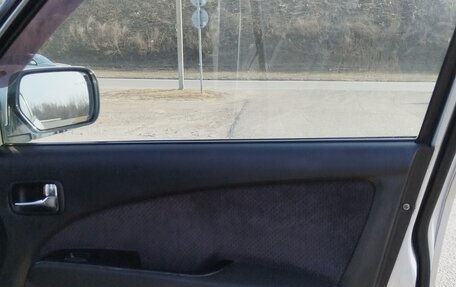 Mitsubishi Outlander III рестайлинг 3, 2004 год, 660 000 рублей, 19 фотография