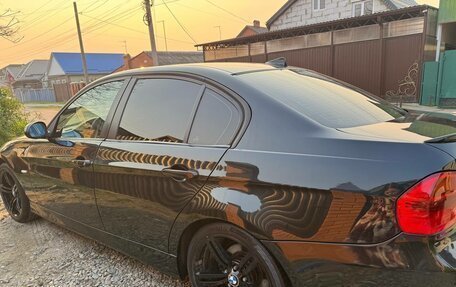 BMW 3 серия, 2006 год, 800 000 рублей, 3 фотография