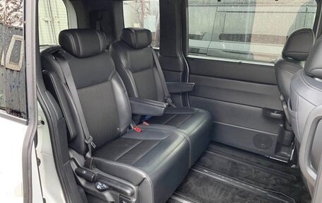 Honda Stepwgn, 2023 год, 2 530 000 рублей, 6 фотография