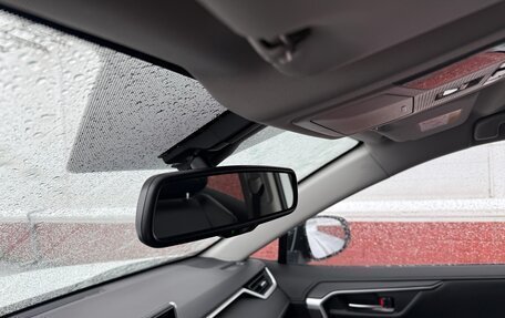 Toyota RAV4, 2021 год, 4 080 000 рублей, 21 фотография