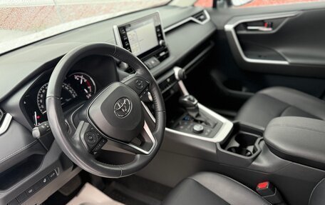 Toyota RAV4, 2021 год, 4 080 000 рублей, 16 фотография