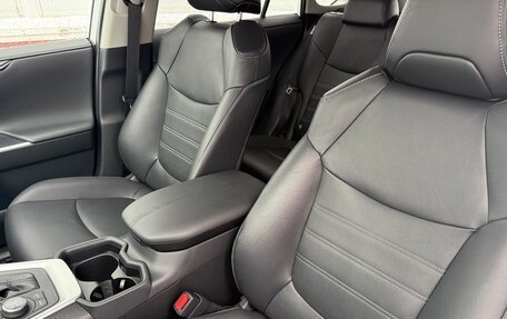 Toyota RAV4, 2021 год, 4 080 000 рублей, 22 фотография