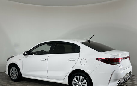 KIA Rio IV, 2022 год, 1 590 000 рублей, 4 фотография