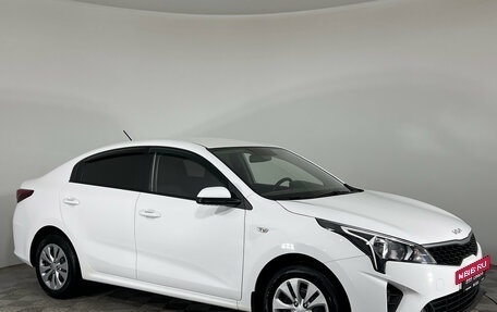 KIA Rio IV, 2022 год, 1 590 000 рублей, 3 фотография