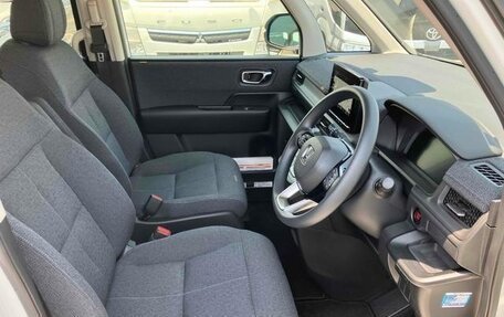 Honda Stepwgn, 2023 год, 1 640 000 рублей, 15 фотография