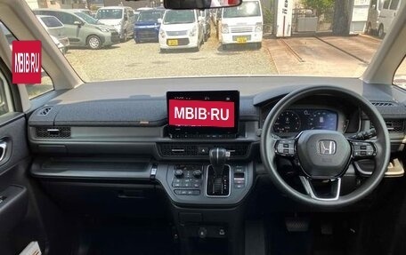 Honda Stepwgn, 2023 год, 1 640 000 рублей, 8 фотография