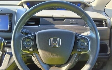 Honda Freed II, 2017 год, 1 700 000 рублей, 7 фотография