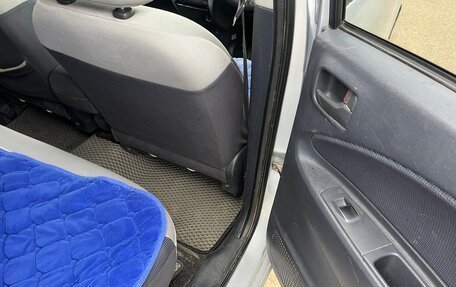 Mitsubishi Colt VI рестайлинг, 2003 год, 295 000 рублей, 4 фотография