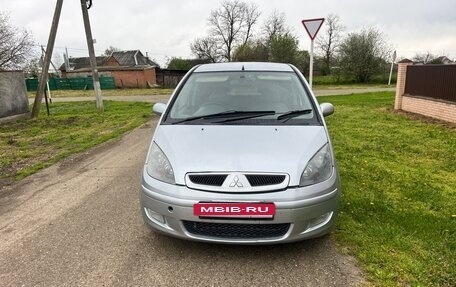 Mitsubishi Colt VI рестайлинг, 2003 год, 295 000 рублей, 3 фотография