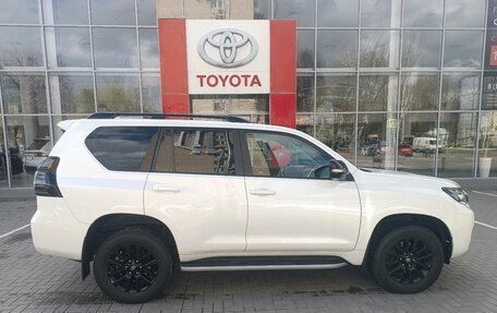 Toyota Land Cruiser Prado 150 рестайлинг 2, 2021 год, 7 250 000 рублей, 4 фотография