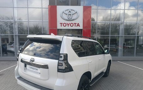 Toyota Land Cruiser Prado 150 рестайлинг 2, 2021 год, 7 250 000 рублей, 5 фотография