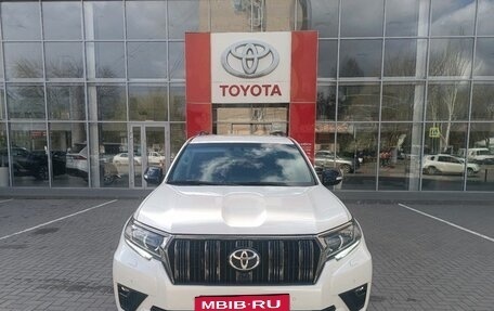 Toyota Land Cruiser Prado 150 рестайлинг 2, 2021 год, 7 250 000 рублей, 2 фотография