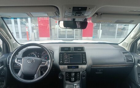 Toyota Land Cruiser Prado 150 рестайлинг 2, 2021 год, 7 250 000 рублей, 9 фотография
