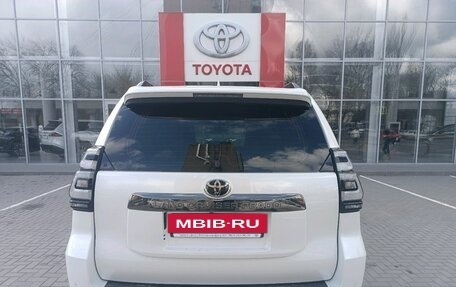 Toyota Land Cruiser Prado 150 рестайлинг 2, 2021 год, 7 250 000 рублей, 6 фотография
