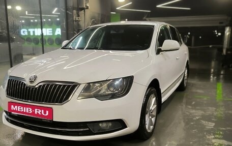Skoda Superb III рестайлинг, 2013 год, 1 000 000 рублей, 2 фотография