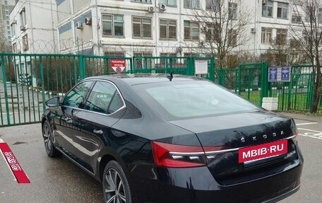 Skoda Superb III рестайлинг, 2025 год, 3 400 000 рублей, 2 фотография