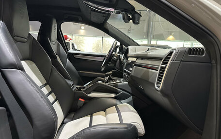 Porsche Cayenne III, 2020 год, 11 990 000 рублей, 15 фотография