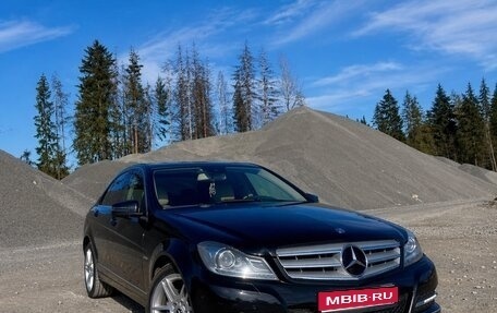 Mercedes-Benz C-Класс, 2012 год, 1 400 000 рублей, 1 фотография