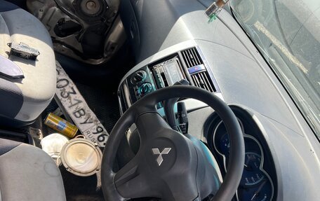 Mitsubishi Colt VI рестайлинг, 2004 год, 150 000 рублей, 4 фотография