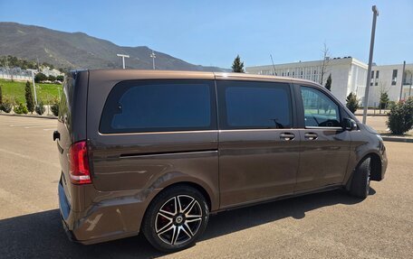 Mercedes-Benz V-Класс, 2014 год, 3 100 000 рублей, 4 фотография