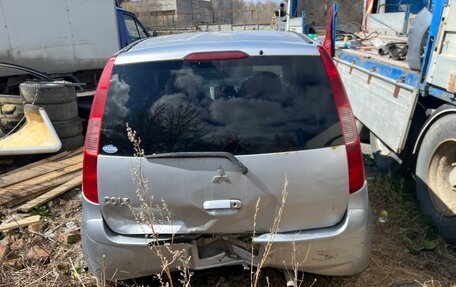 Mitsubishi Colt VI рестайлинг, 2004 год, 150 000 рублей, 5 фотография