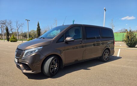 Mercedes-Benz V-Класс, 2014 год, 3 100 000 рублей, 2 фотография