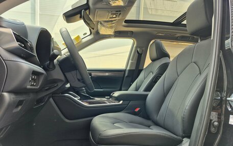 Toyota Highlander, 2025 год, 5 699 000 рублей, 16 фотография