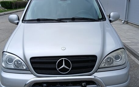 Mercedes-Benz M-Класс, 2000 год, 850 000 рублей, 1 фотография